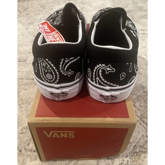 Vans Paisley Classic Slip-On Sneakers Black/True White Skate Shoes Sz. 10 BNIB - Picture 3 of 5